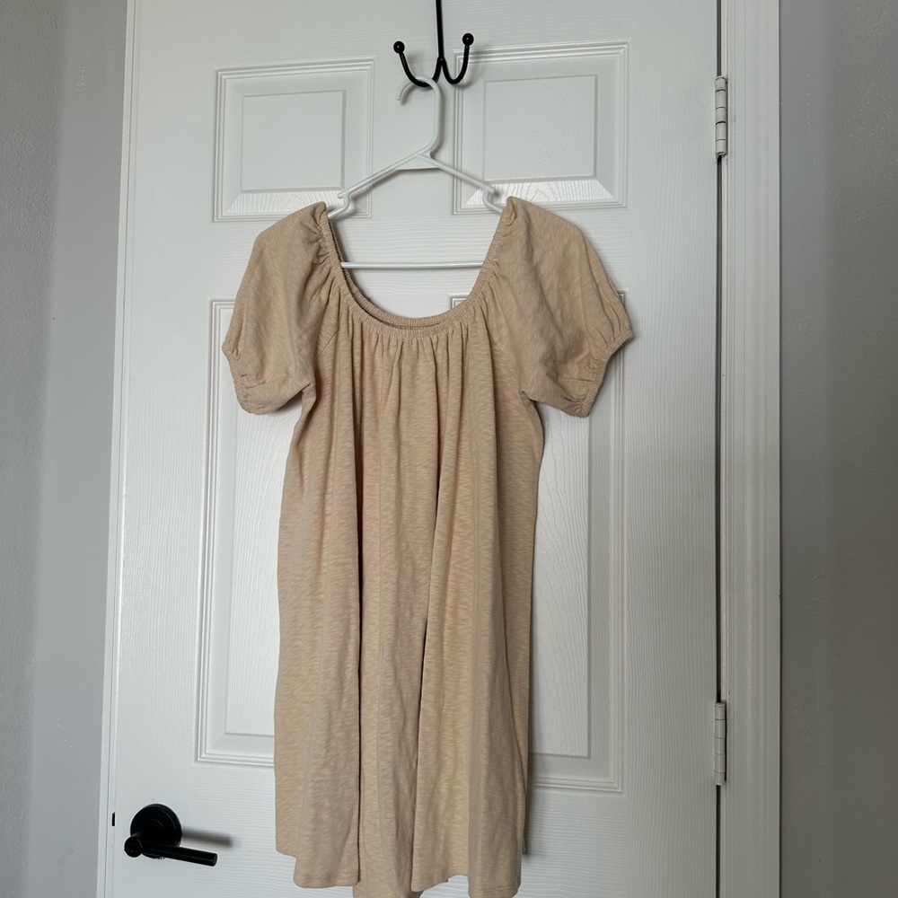 American Eagle Outfitters Beige Puff Sleeve Blouse